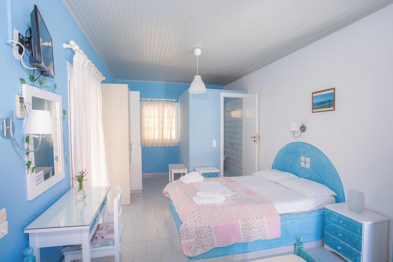 Bedroom 2, Blue White House, Ionian Islands