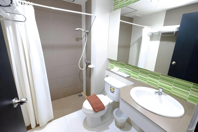 Bathroom, U Style Hotel, Muang Sakon Nakhon