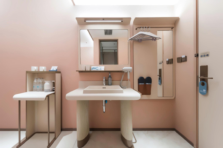 Bathroom 3, Hanting Hotel Jingzhou Jianli Jiangcheng Road, Jingzhou