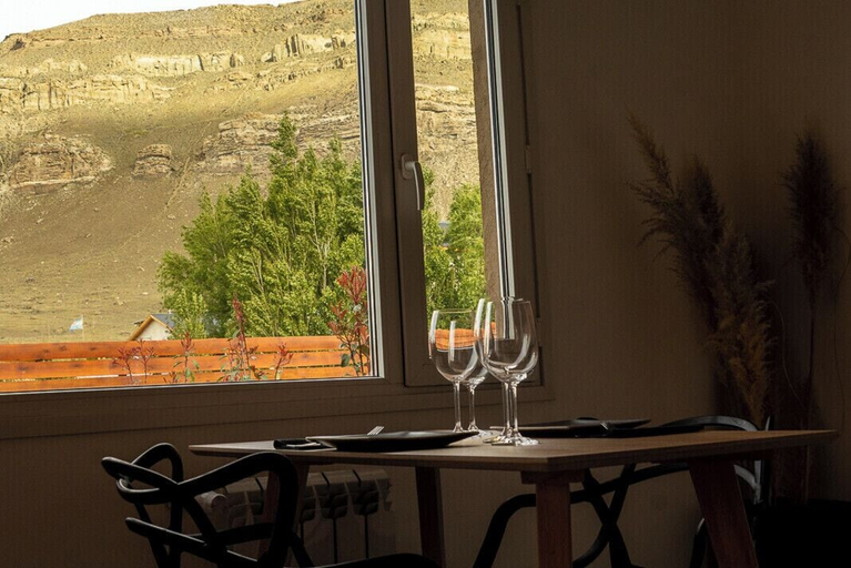 Dining 3, iuman patagonia, Lago Argentino