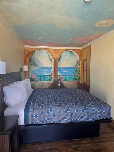 Bedroom 4, City Center Motel, Riverside