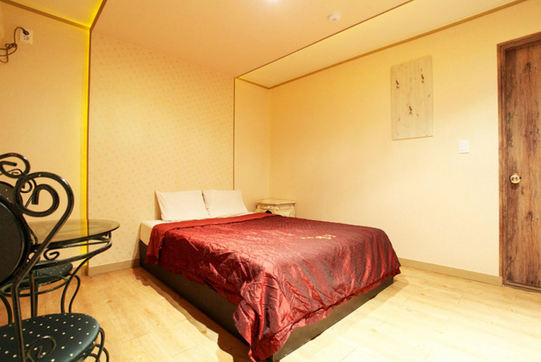 Bedroom 2, Pocheon (Ildong) Sheel, Pocheon