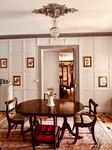 Others, Chateau La Palue Close To Saint-Emilion, Gironde