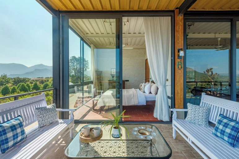 Terrace/patio 4, Satori Mulshi, Pune