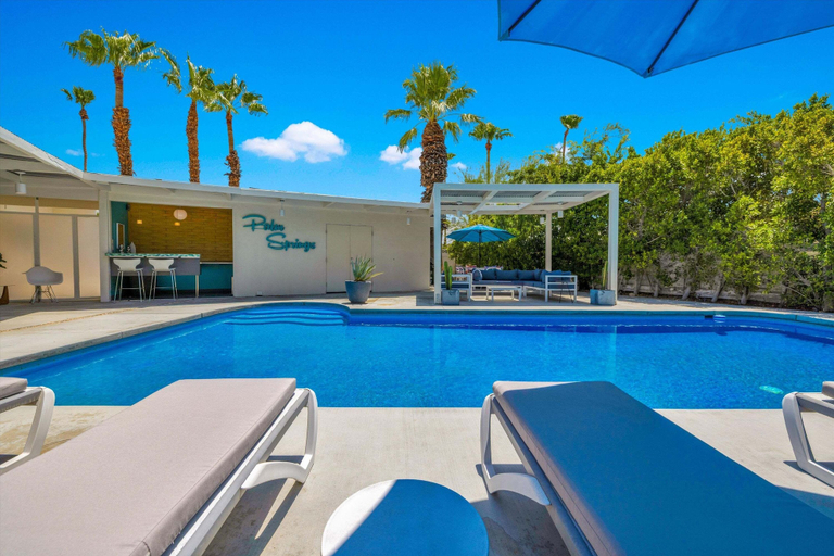 Pool 5, Experience Authentic Palm Springs Style at Meiselman Palms, Riverside