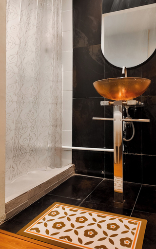 Bathroom 3, The Meadow Hostel Khaosan, Phra Nakhon
