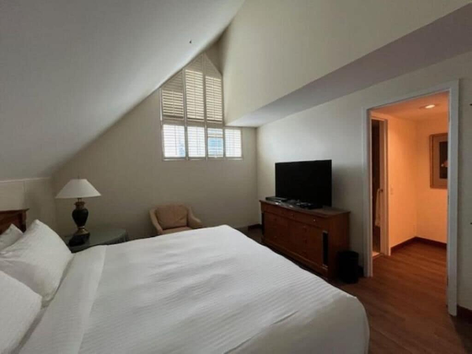 Bedroom 3, Cambridge Suites Toronto Downtown, Toronto