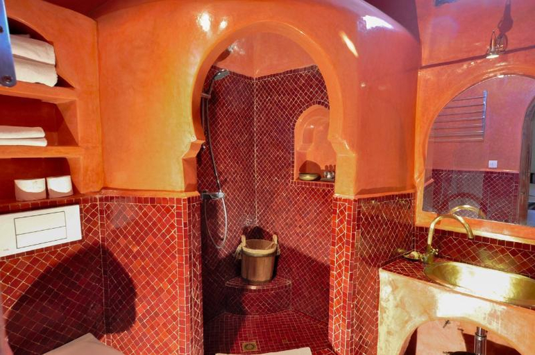 Bathroom, Dar7 Louyat, Fès