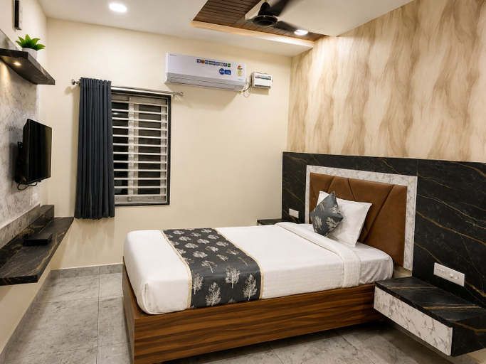 Room 2, Hotel GVR Prime, Guntur