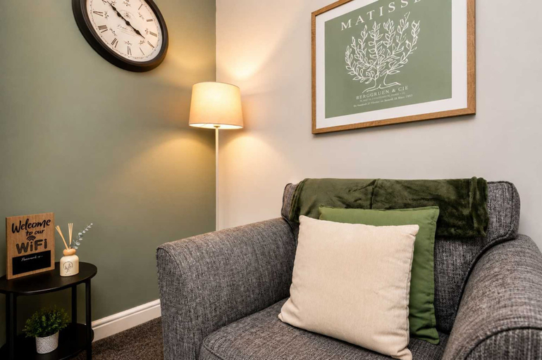 Room 5, Modern 2 Bed Near Seafront and Easy Commute Links, South Tyneside
