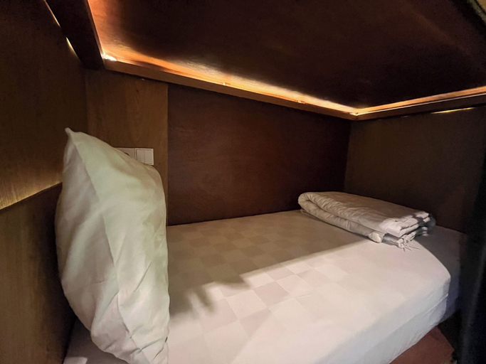 Bedroom 5, Attara Hostel Senggigi, Lombok