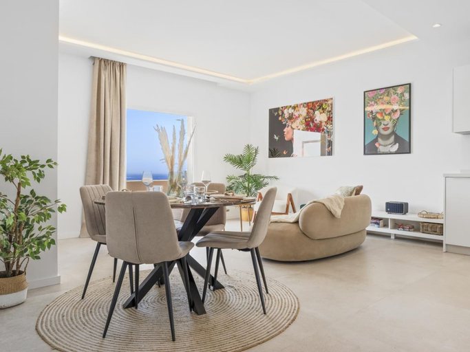 Room 2, Andalucia del Mar 14 61, Málaga