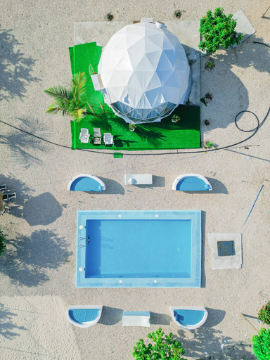 Pool, swahili tent village, Kati