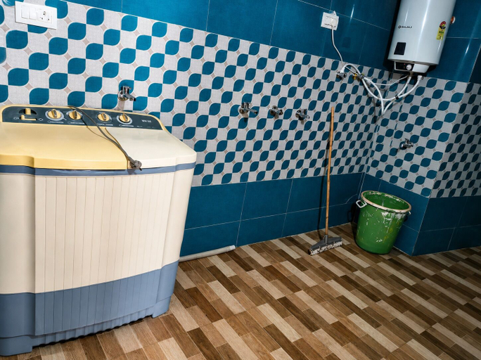 Bathroom, Chaukhamba homestay, Rudraprayag