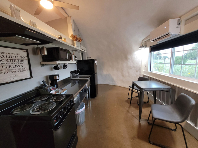 Others 5, Country Dome Suites, Austin