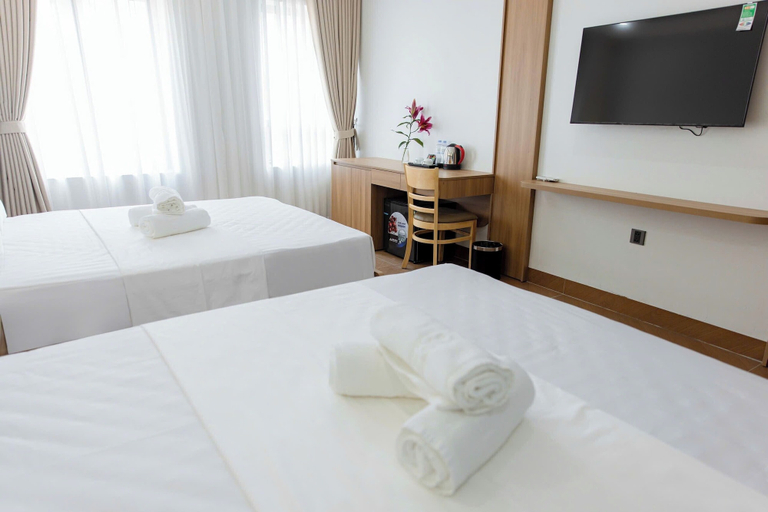 Room 5, Uniland Ninh Bình Hotel, Ninh Bình