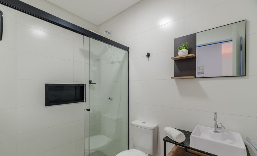 Bathroom, Studio With Barbecue Near the Airport - Rrc0207, Florianopolis
