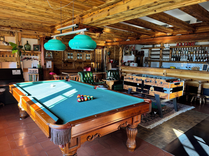 Food & Drinks 4, Colorado Riders chalet, Sierre