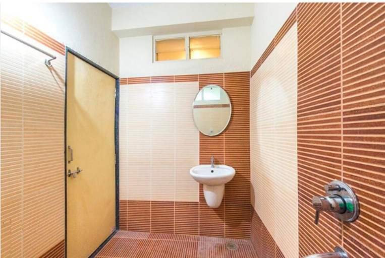 Bathroom 4, Hotel Uma Executive, Nanded, Nanded