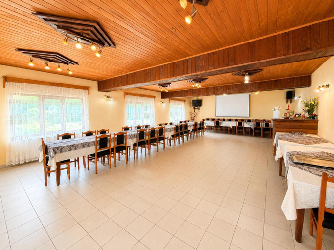Food & Drinks 4, Pensiunea Sub Piatra, Salciua De Jos