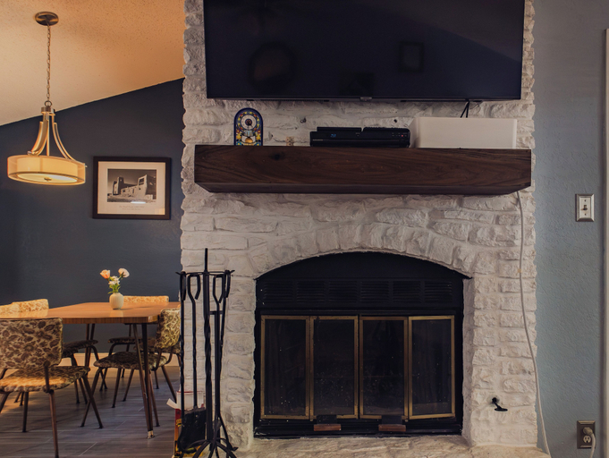 Interior 4, Egger, Williamson