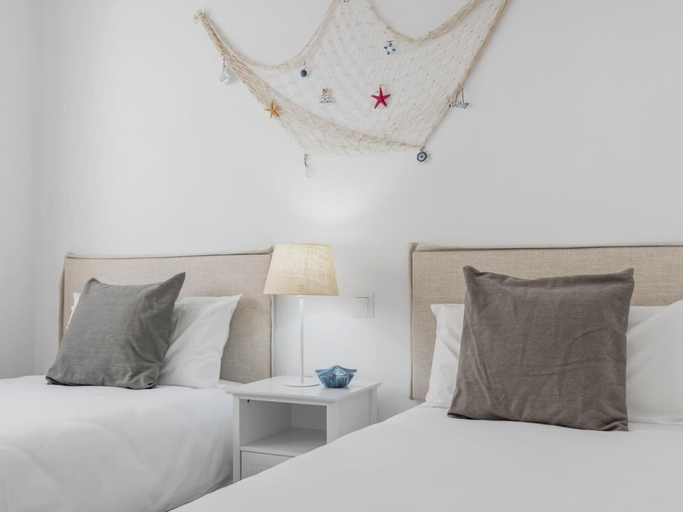 Room 5, 02 bdr C diz 208 in Puerto Ban s - Marbella, Málaga