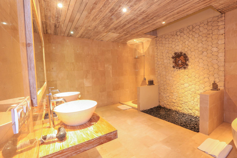 Bathroom 5, La Berceuse Villas, Badung