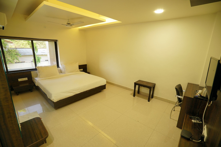 Bedroom 4, HOTEL VARAY EXPRESS, Ujjain