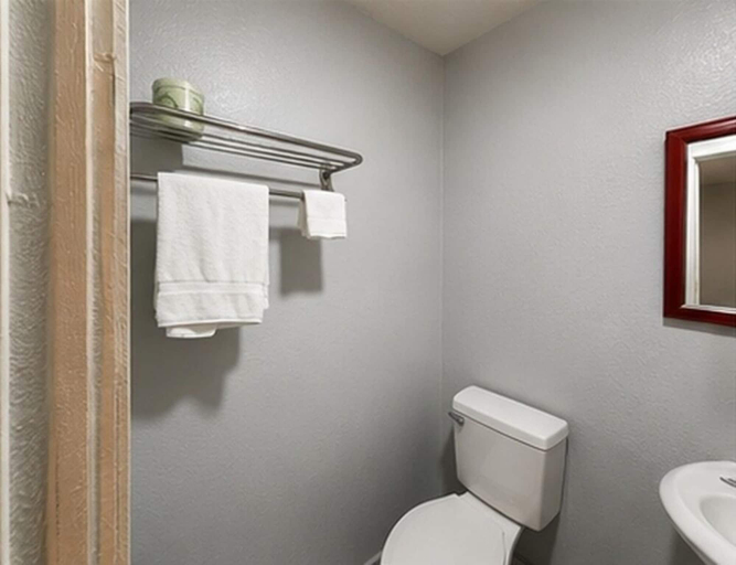 Bathroom 3, Chamberlayne Motel, Henrico