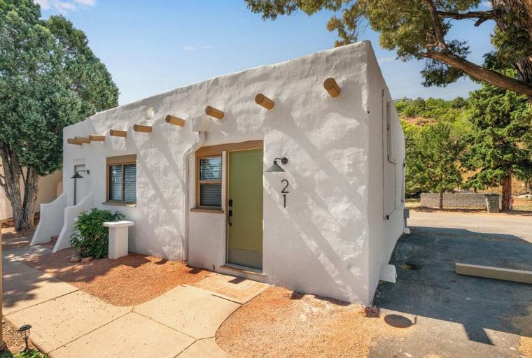 Exterior, El Colorado Casita 21, El Paso