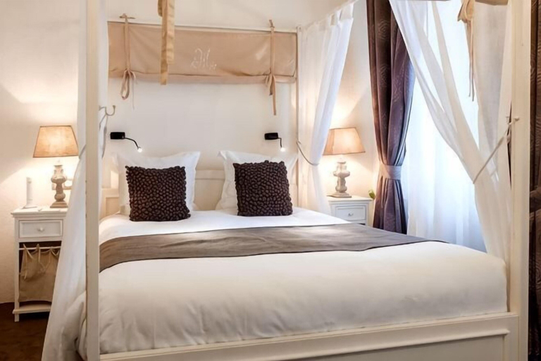 Bedroom 4, Hostellerie le Marechal Colmar, Haut-Rhin
