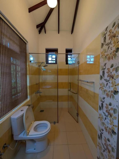 Bathroom 2, Airport Blessings Villa, Katana