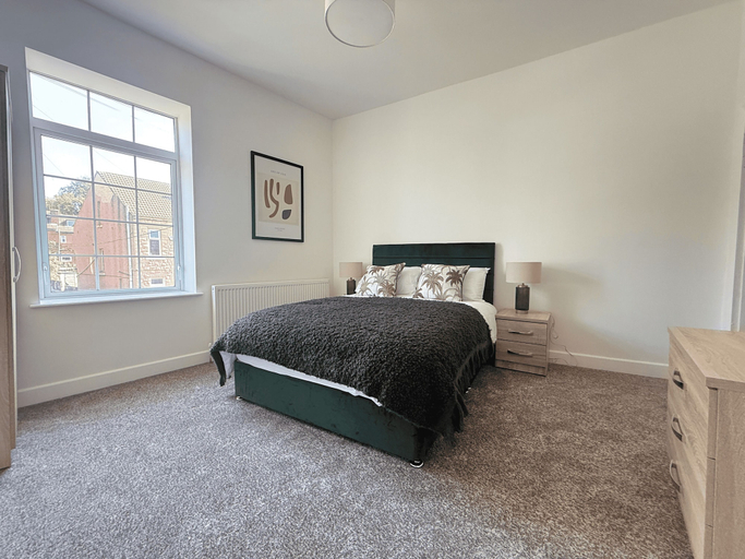 Room 5, Comfortable 3 Bedroom Property in a Great Location, Rotherham