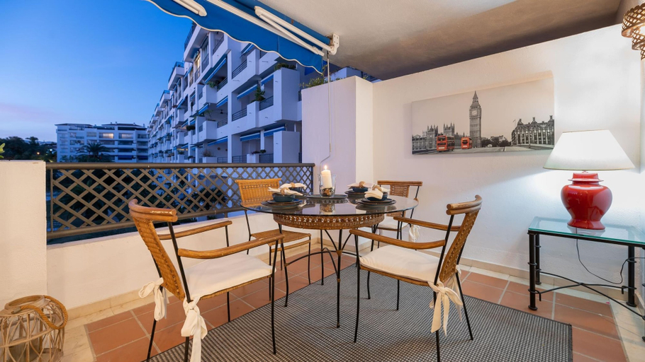 Room 3, Urban Exclusivity At Puerto Ban s, Málaga