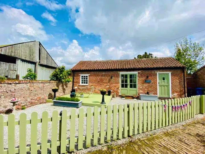 Exterior, Bungalow Sleeps 2 With Garden, Lincolnshire