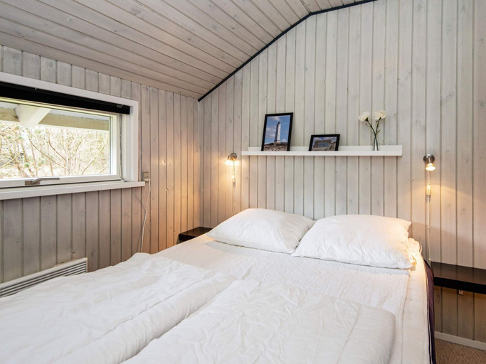 Bedroom 3, 4 Star Holiday Home in Blavand, Varde