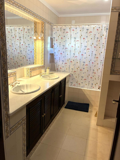 Bathroom 5, Pinewood Beach Villa- Colares, Sintra