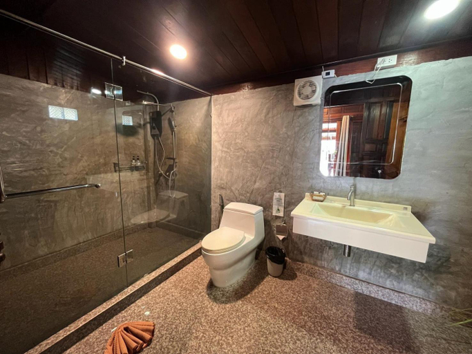 Bathroom 4, Sea Beach at Lipe, Muang Satun