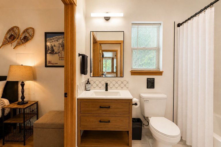 Bathroom 3, Raven Haven Lodge 2 Bedroom Home by RedAwning, Chelan