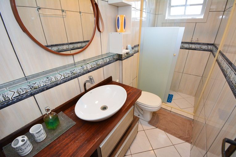 Bathroom 3, Ampla Casa com Piscina Ponta do Papagaio, Palhoça