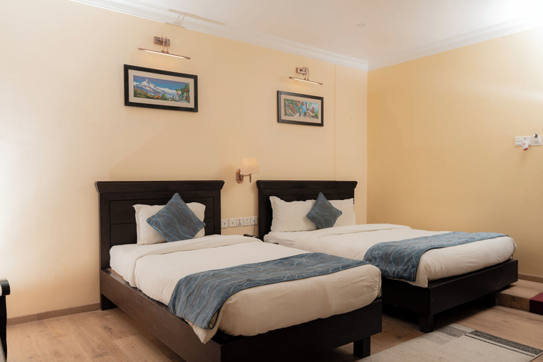 Bedroom 1, Hotel Maden Inn, Koshi