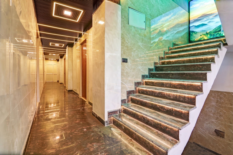 Interior 5, Golden Key - Badli Near Rohini Sec 18- 19 Metro, Delhi