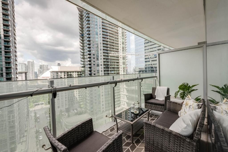 Property grounds 2, StayToronto - The York Suites, Toronto