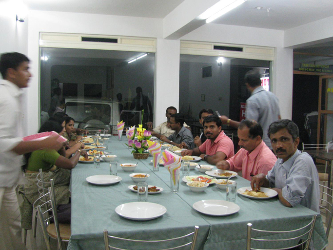 Food & Drinks 3, Medows Holidays, Idukki
