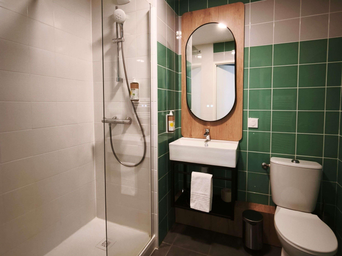 Bathroom 4, greet hôtel Le Teich Bassin d'Arcachon, Gironde