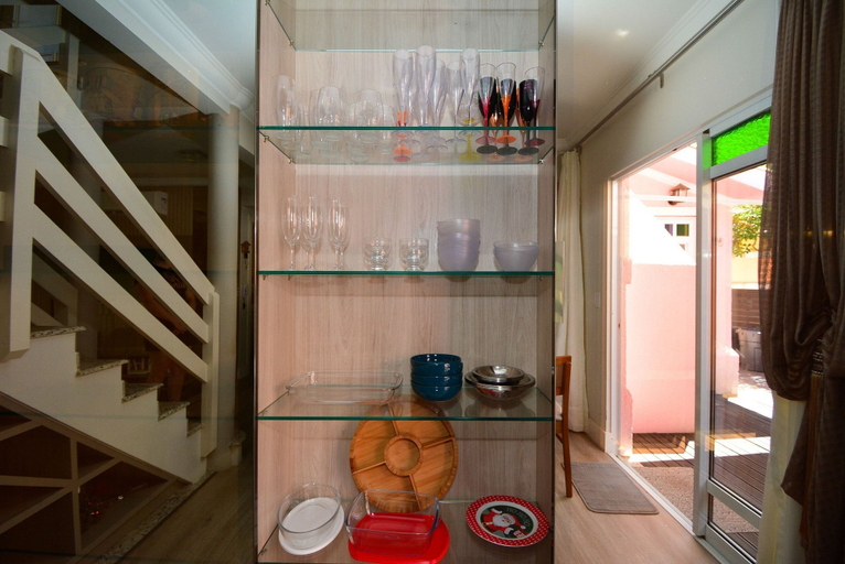 Interior 3, Casa Elegante a 100 metros do Mar, Governador Celso Ramos