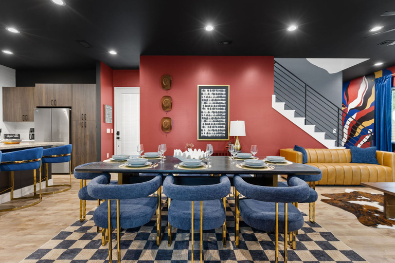 Room 4, Luxury Austin Retreat for 30 With Pool Sauna Plunge, Travis