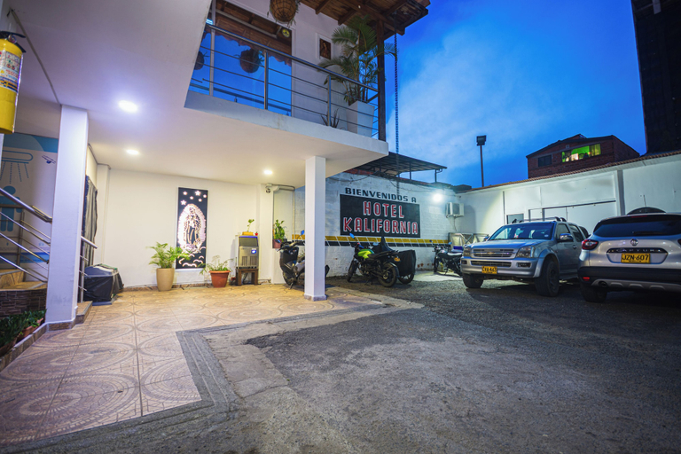 Exterior & Views 2, Hotel Kalifornia, Bello