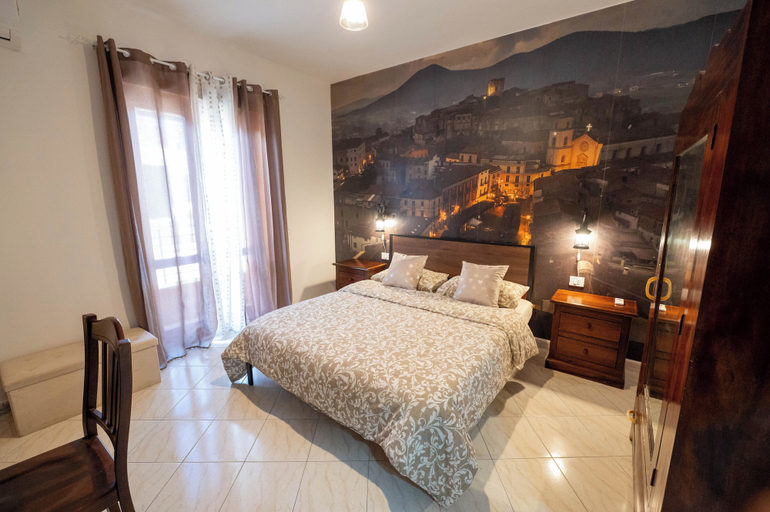 Room 3, Dimora 137, Caserta