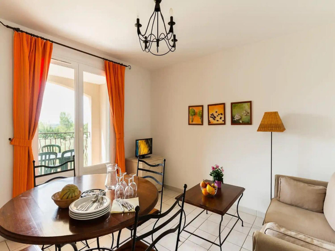 Facilities 5, Duplex apartment near Maussane-les-Alpilles, Bouches-du-Rhône